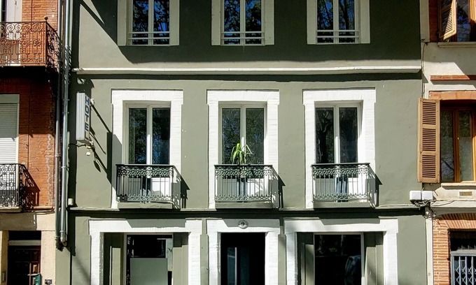 Saint-Cyprien House | Stunning 230 m² House with Patio – Family – Friends – Business
