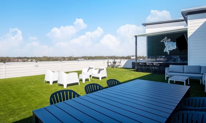 Gulfport Apartment | Stunning 2700 sq ft Penthouse with private 3,000 sq ft terrace and bar