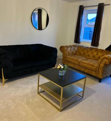 Colchester Apartment | Stunning 2BR house in Colchester