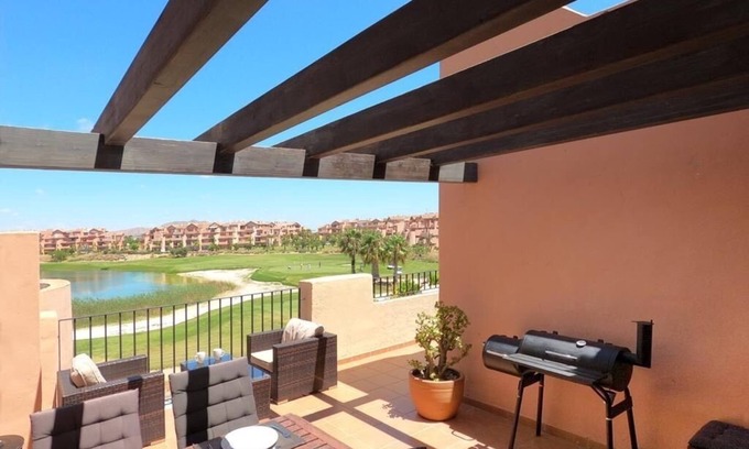 Torre-Pacheco Apartment | Stunning 3-bed, 2-bath apartment with large balcony terrace & lake view