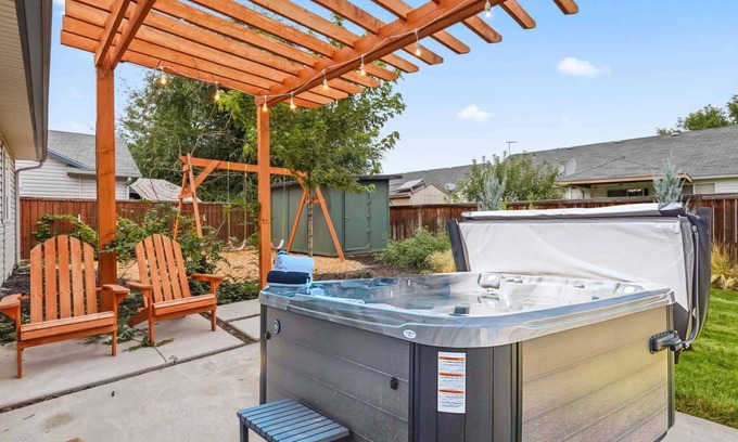 Boise House | Stunning 3BR Home - Backyard Oasis - Home Gym