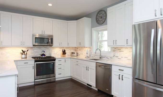 Michigan City House | Stunning 4 Bed, 3 1/2 Bath with private putting green!