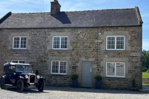 Winkhill House | Stunning 4 Bed Peak Dist Farmhouse Alton Towers