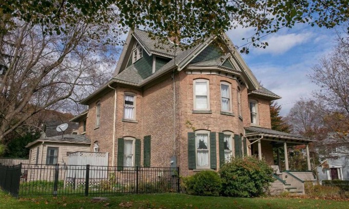 Hammondsport House | Stunning 4-bedroom house with AC and WiFi in the quaint town of Hammondsport