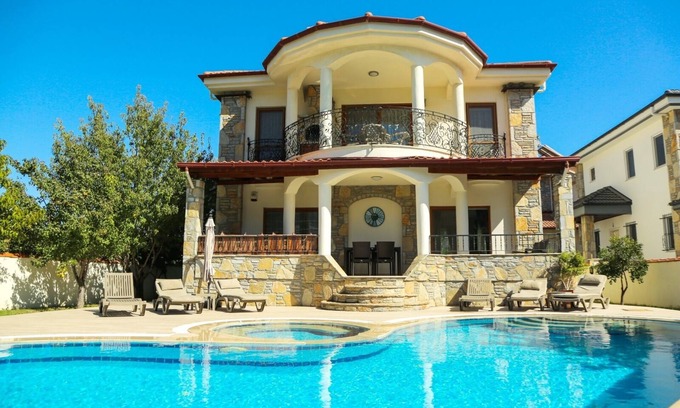 Dalyan City Center Villa | Stunning 4-Bedrooms Villa in Dalyan Turkey