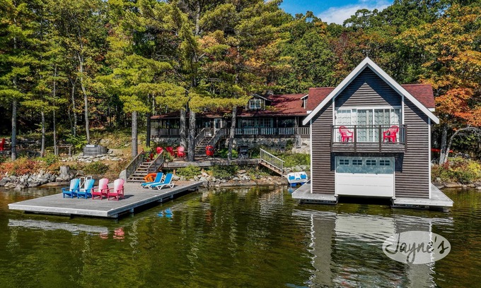 Windermere Cottage | Stunning 5bdrm 3bath cottage with Bunkie and Boathouse! South exposure!