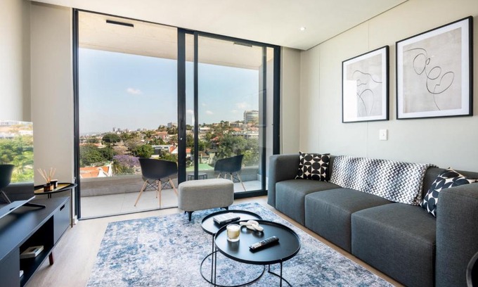 Windermere Apartment | Stunning 902 Florida Road