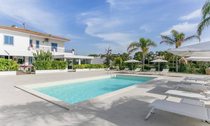 Ragusa Apartment | Stunning apartment in Marina di Ragusa