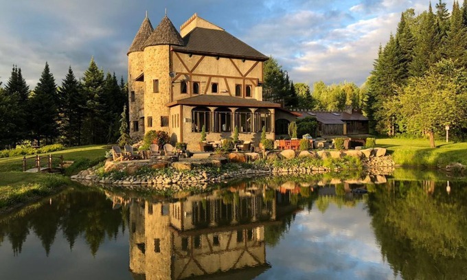Irasburg Other | Stunning Castle w/ Hot tub, and Game Room