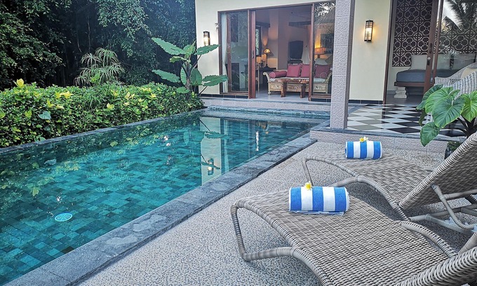 Penestanan Villa | Stunning chick one bedroom villa with private pool