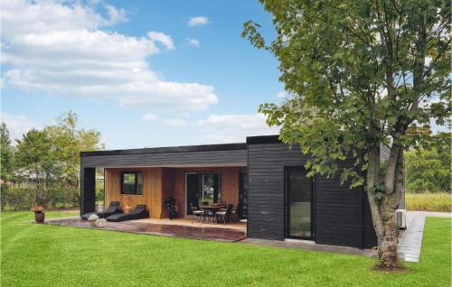 Farvang House | Stunning Home In Fårvang With Wifi