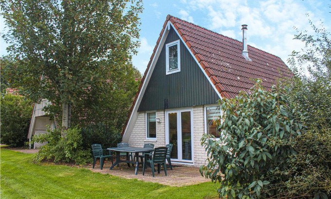 Gramsbergen House | Stunning Home In Gramsbergen With Wifi