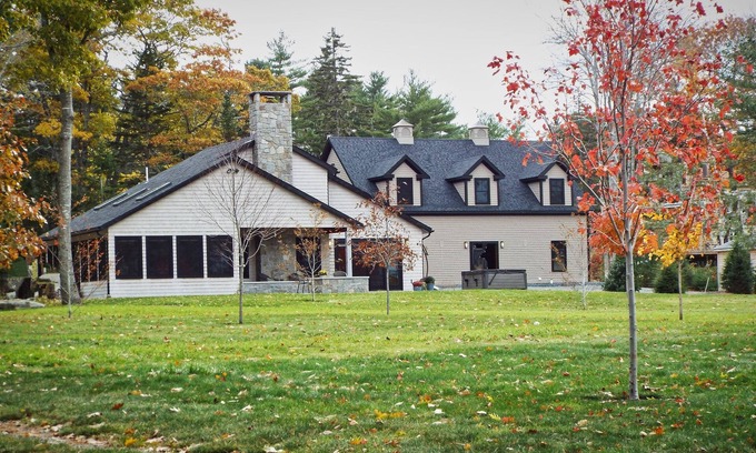 Hancock House | Stunning house & setting! Spectacular views. Book now for your preferred dates.
