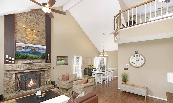 Charlotte House | Stunning Huge Home, Pergola & Fenced in Yard