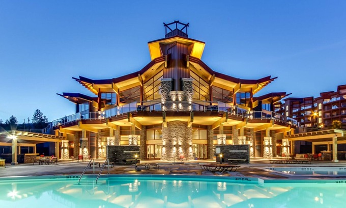 Westbank Condo | Stunning Lake View Condo