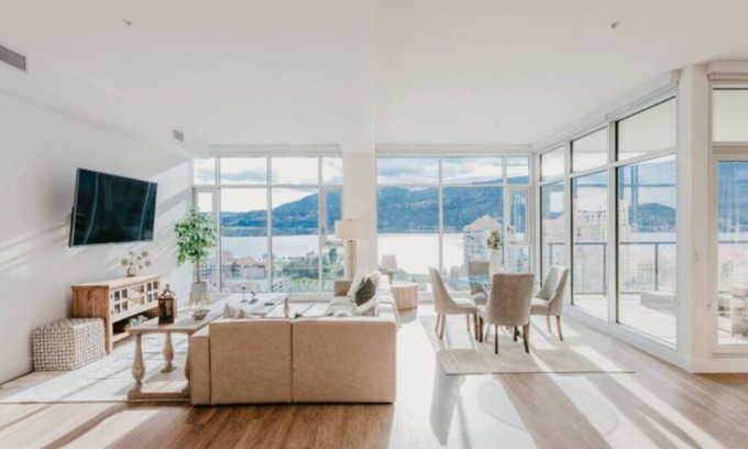 Cultural District Condo | STUNNING LAKEVIEW ✧ 3BR BAYSIDE LUXURY PENTHOUSE✧