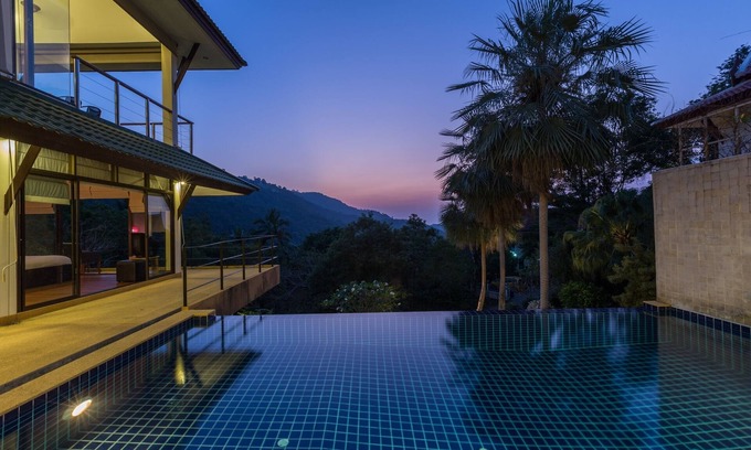 Mae Nam Villa | Stunning luxury 3 bedroom villa with ocean views and private pool