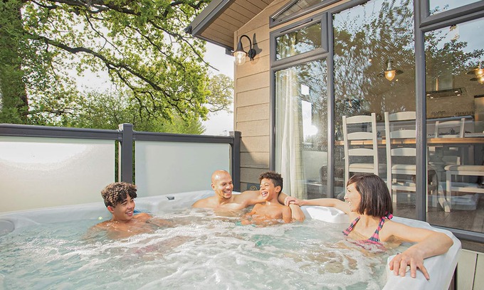 Axminster Ski Chalet | Stunning luxury lodge.