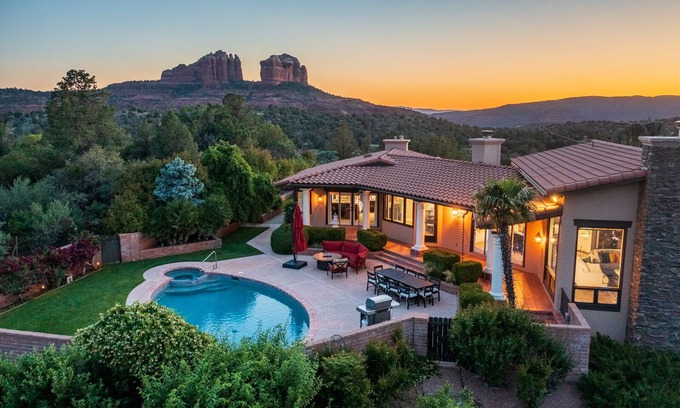 Sedona House | Stunning Luxury Paradise with Views, Pool and Hot Tub in Sedona! Sedona Paradise