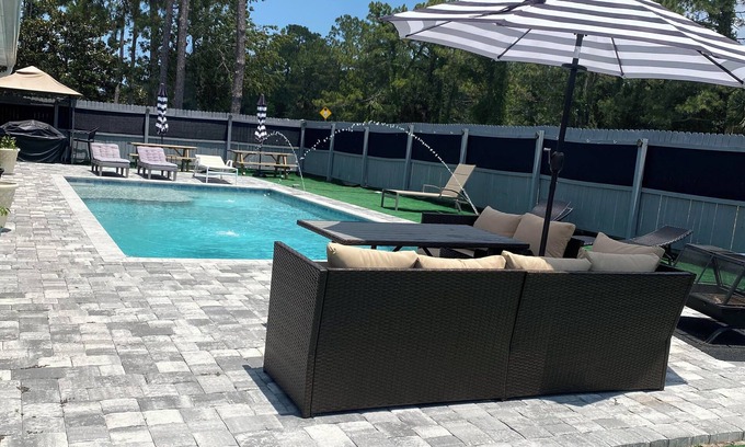 Palm Coast House | Stunning Modern beautiful house in Palm Coast, FL. W/Heated Salt Water Pool.nnn