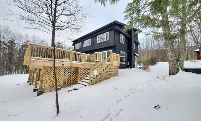 Town of Olive House | Stunning Modern House/Cottage minutes from Woodstock NY.