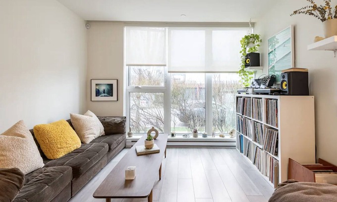 Kensington-Cedar Cottage House | Stunning Modern Townhome, 4-Bed, 2-Bath, & Patio in City's Best Location