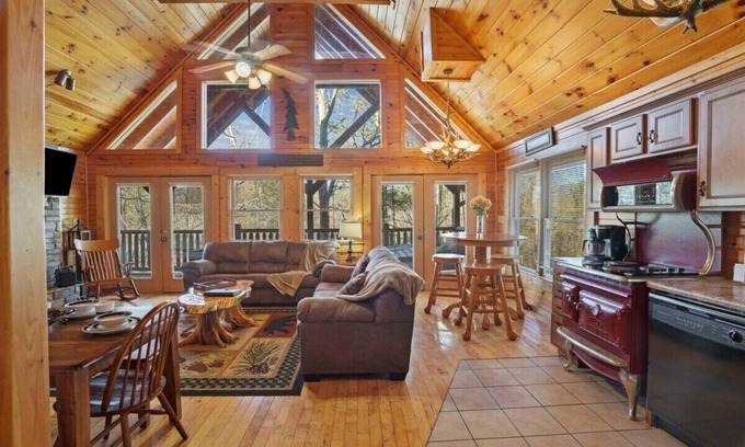 Hemlock Hills Cabin | Stunning Mountain Cabin w/Hot tub