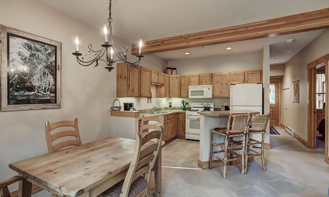 Keystone Condo | Stunning Mountain Views/Vaulted Ceilings/Hot Tub Access/Private Patio