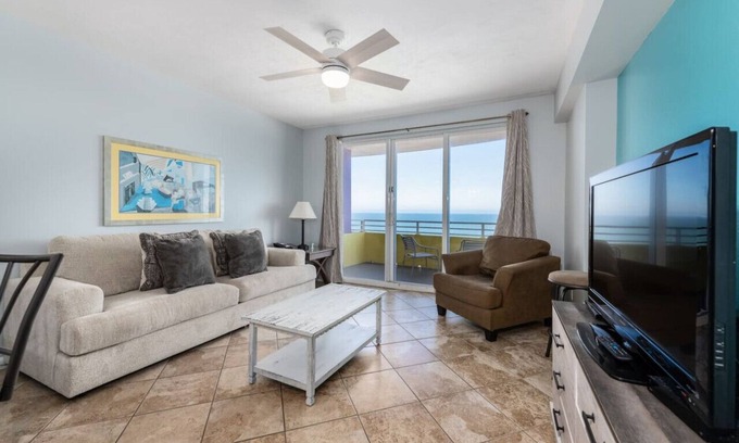 Brush - Stewarts Apartment | Stunning Oceanfront 1-Bedroom Renovation on 12th Floor at Wyndham Oceanwalk
