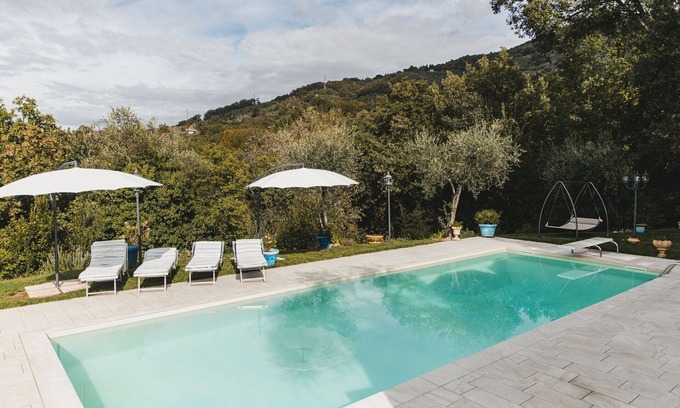 Castelnuovo Magra Villa | Stunning private villa for 12 guests with WIFI, A/C, private pool, TV, patio and panoramic view