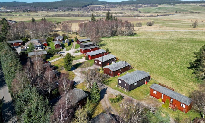 Cullachie House | Stunning private villa for 4 people with WIFI, TV, patio, pets allowed and panoramic view
