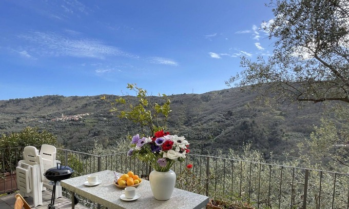 Pietrabruna House | Stunning private villa for 5 guests with WIFI, TV, terrace and parking