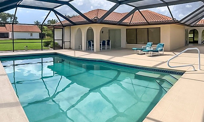 Bell Villa Villa | Stunning private villa for 6 people with WIFI, private pool, A/C, TV, terrace and parking