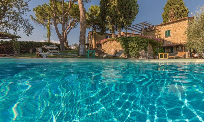 Lucignano Villa | Stunning private villa for 15 guests with private pool, WIFI, TV, veranda and panoramic view