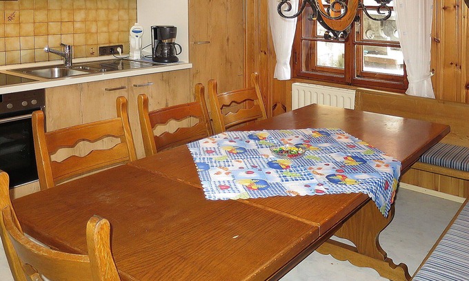 Strengen House | Stunning private villa for 10 people with TV and terrace