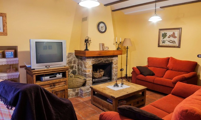 Cabanes Villa | Stunning private villa for 8 people with WIFI, TV and terrace