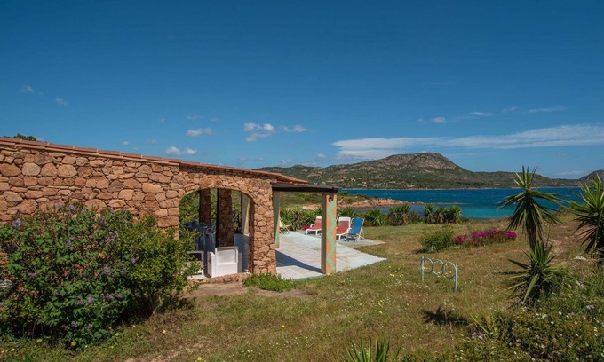 Costa Corallina House | Stunning private villa for 6 people with WIFI and TV