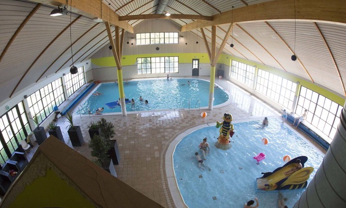 Susteren House | Stunning private villa for 16 people with pool, WIFI, TV and terrace