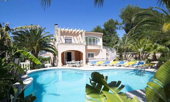 La Canuta House | Stunning private villa for 10 guests with A/C, private pool, WIFI, TV and terrace