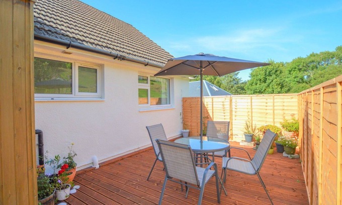 Oban House | Stunning private villa for 8 people with WIFI, TV, terrace and pets allowed