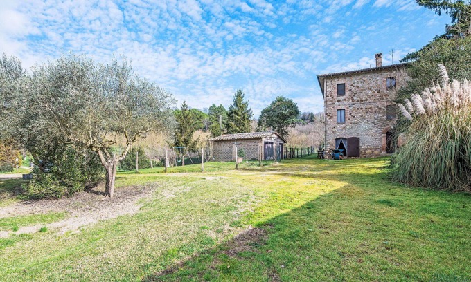 Todi Villa | Stunning private villa for 5 people with WIFI, private pool, TV, pets allowed and parking