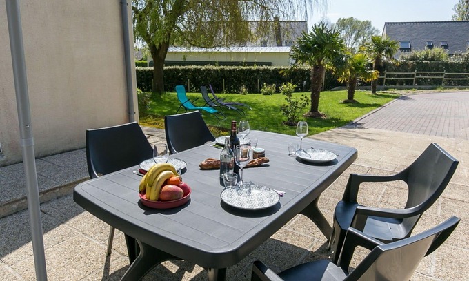 Plouescat House | Stunning private villa for 4 people with WIFI, TV and terrace