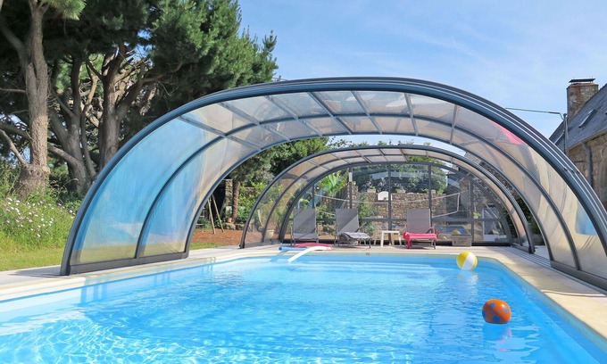 Ploumilliau House | Stunning private villa for 5 guests with WIFI, pool, TV and terrace