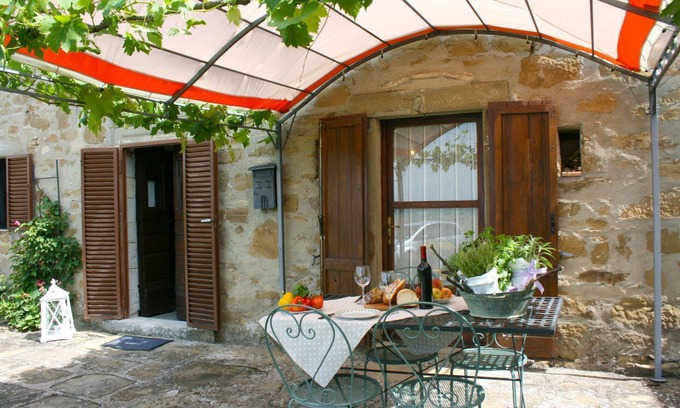 San Pietro a Cegliolo Villa | Stunning private villa for 5 people with private pool, WIFI and pets allowed