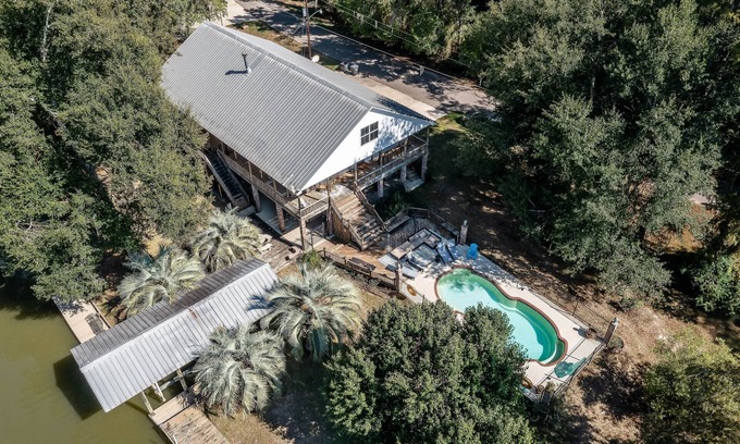Port Vincent House | Stunning Riverside Retreat With Private Pool 5 Bedroom Home by RedAwning