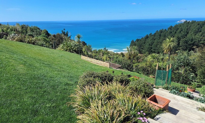 Waimarama House | Stunning Sea Views