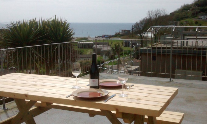 Millendreath Apartment | Stunning Sea Views, Recently Refurbished, 250m From The Beach, All Mod Cons