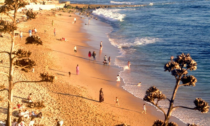 Parede Apartment | Stunning Studio in Parede, Cascais - up to 4 pax