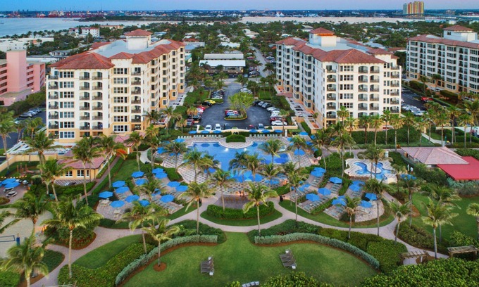 Palm Beach Shores Hotel | Stunning three bedroom Oceanfront Villa at Marriott's Ocean Pointe!