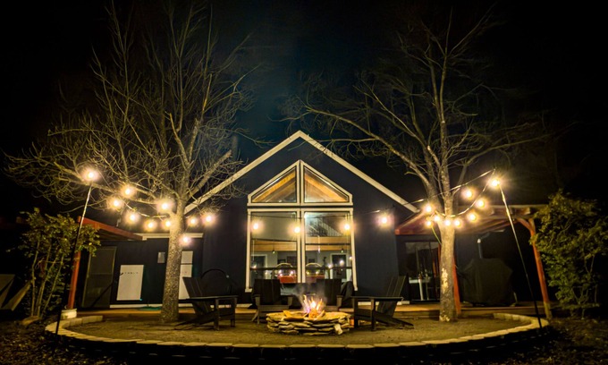 Midpines House | Stunning Views @ Gold Rush Ranch, 22 miles to Yosemite, Pickleball Court